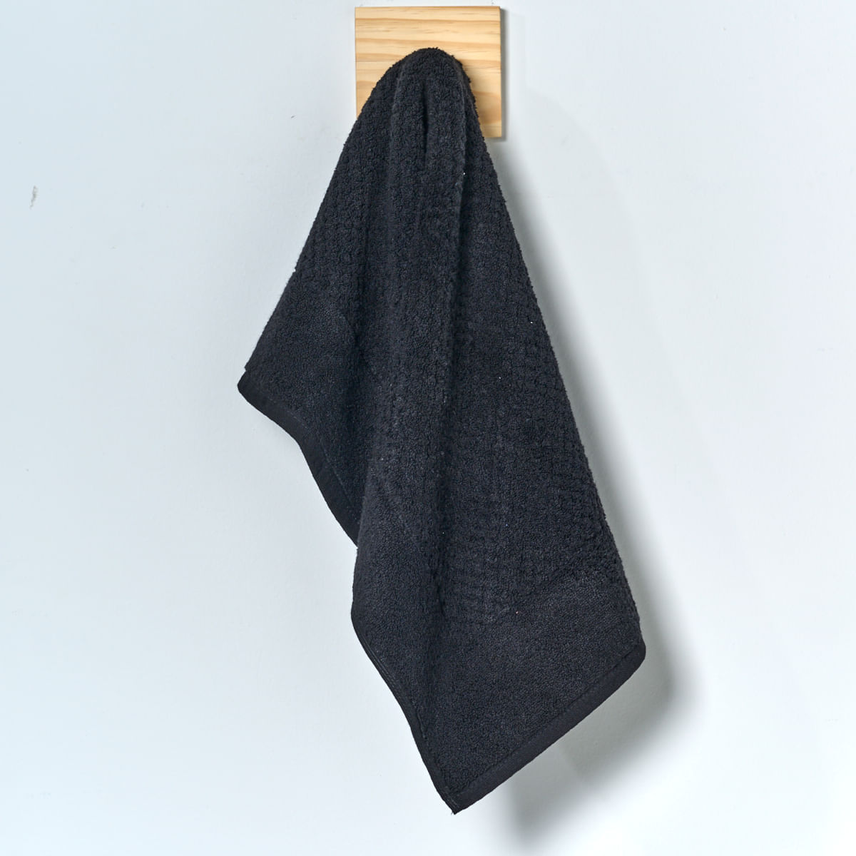 03 06 0033 Piso Seven Hundred Preto 001